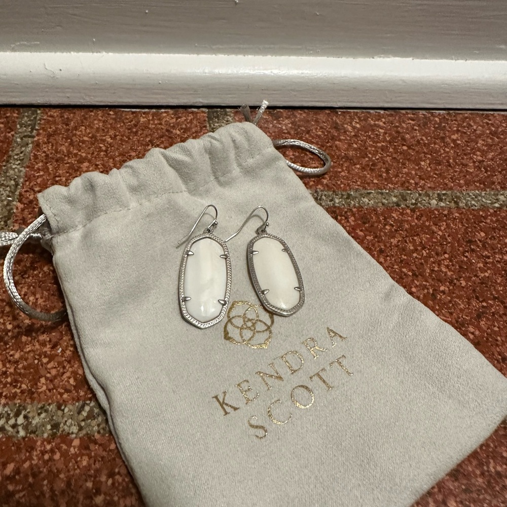 Kendra Scott white and silver drop earrings